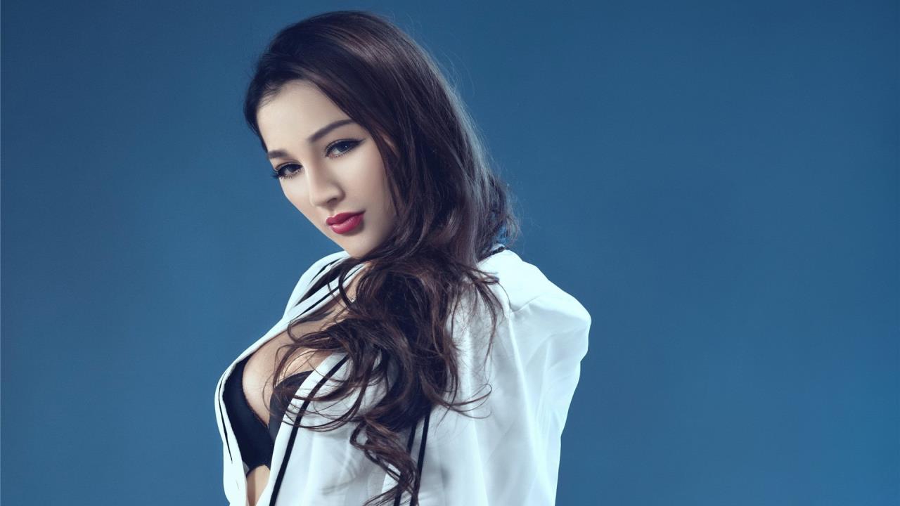 男生和女生一起拔萝卜APP合集:  线上互动，线下相约的全新社交方式